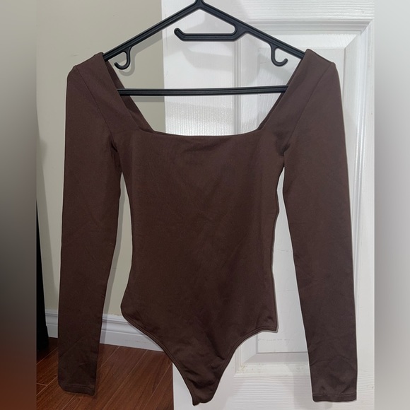 Babaton Contour Bodysuit XS - Picture 2 of 4